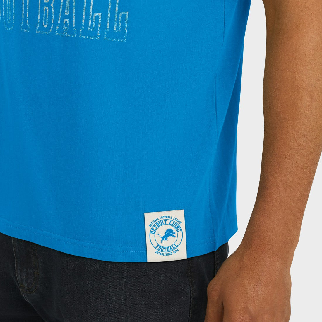 Darius Rucker Collection Football Stripe Sleeve T-Shirt - Detroit Lions
