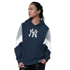 MLB New York Yankees Starter Women's Scrimmage Pullover Hoodie