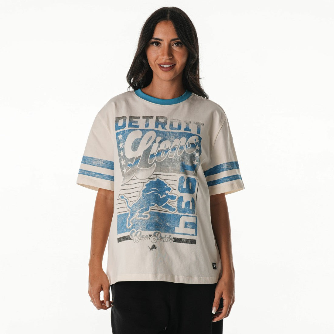 The Wild Collective Women's Vintage Drop Shoulder Oversized Boyfriend T-Shirt - Detroit Lions