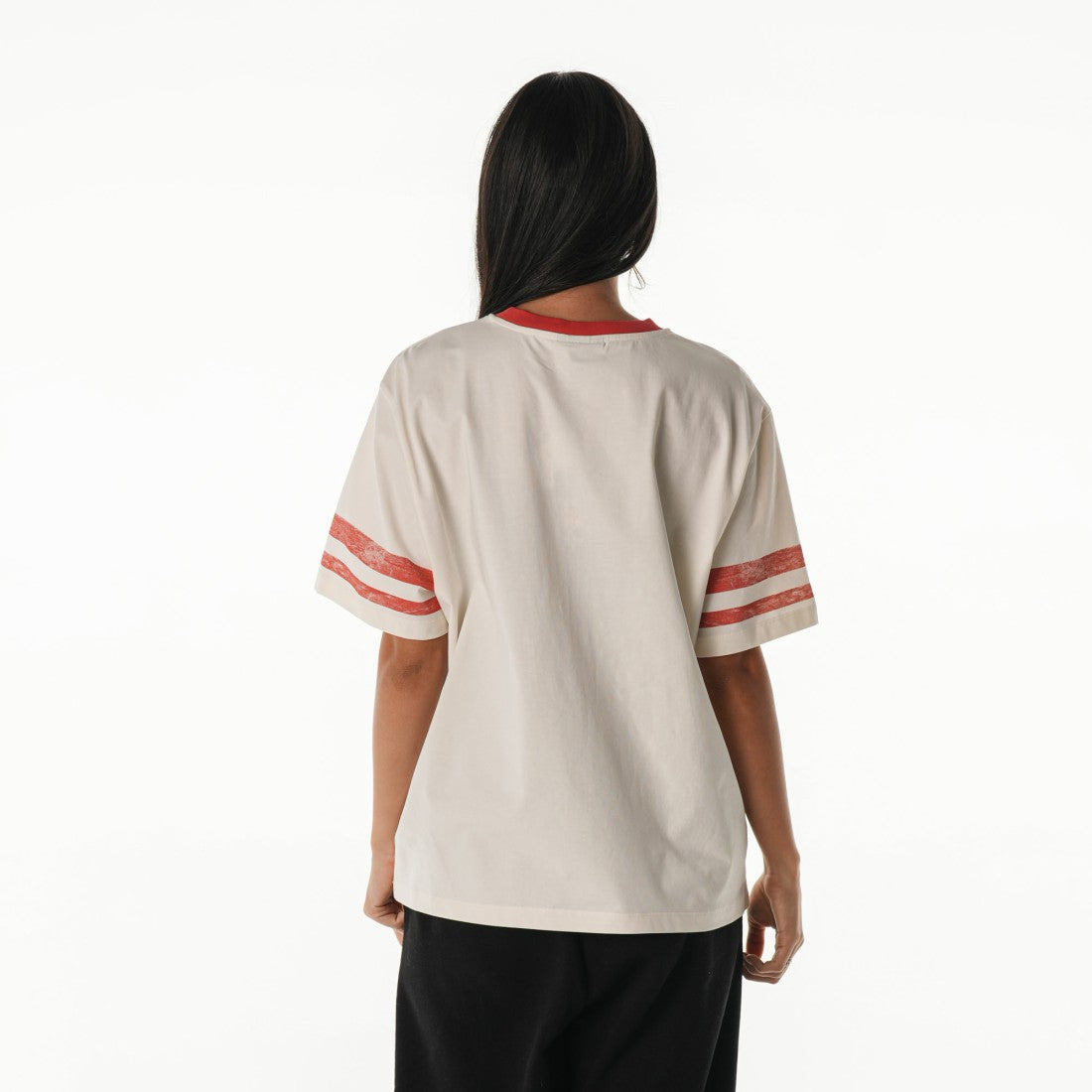 The Wild Collective Women's Vintage Drop Shoulder Oversized Boyfriend T-Shirt - Tampa Bay Buccaneers