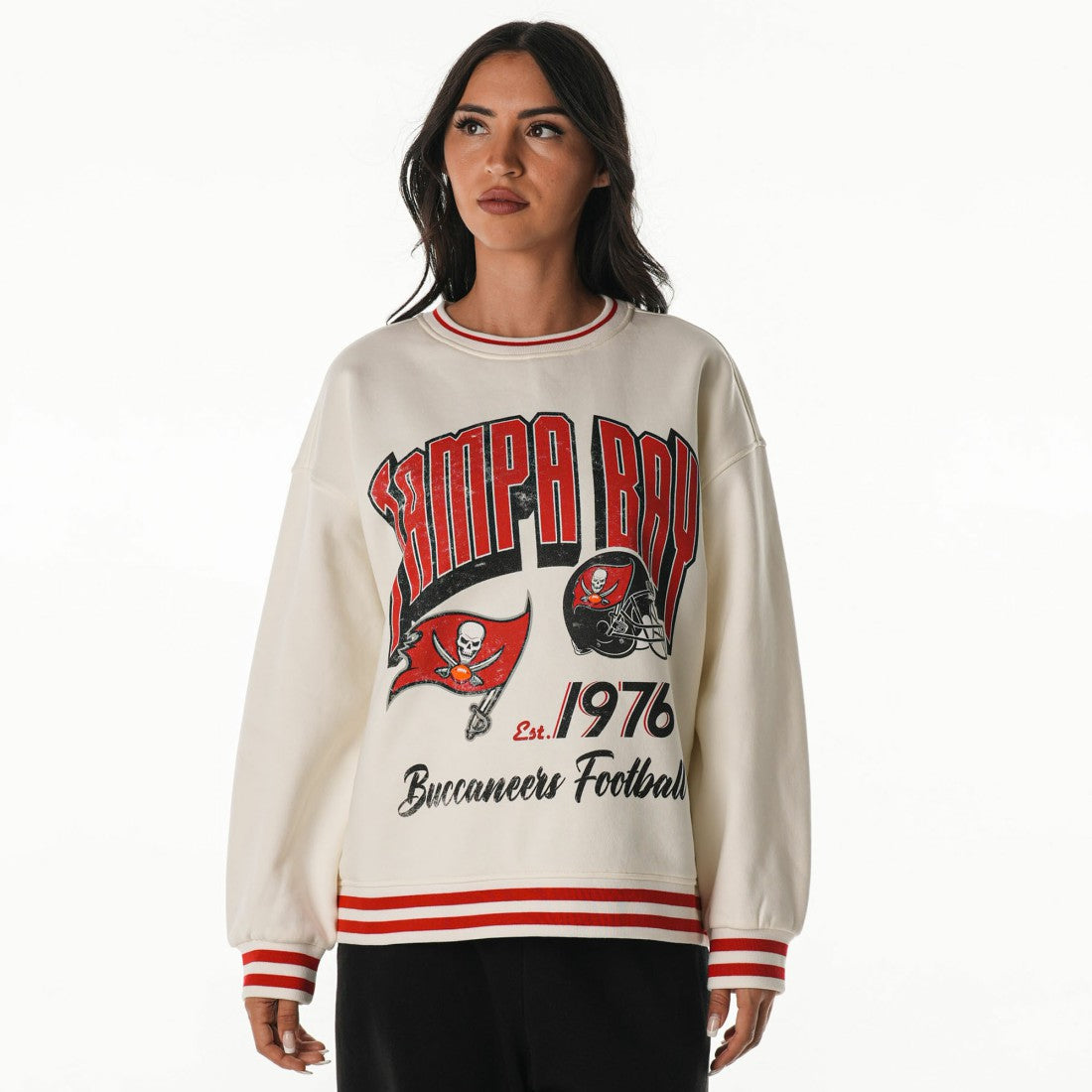 The Wild Collective Women's Oversized Vintage French Terry Sweatshirt - Tampa Bay Buccaneers