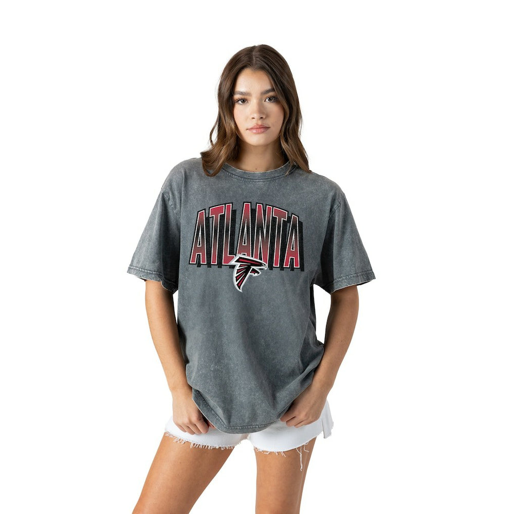 Gameday Couture Women's Peak Performance Oversized Snow Wash T-Shirt - Atlanta Falcons
