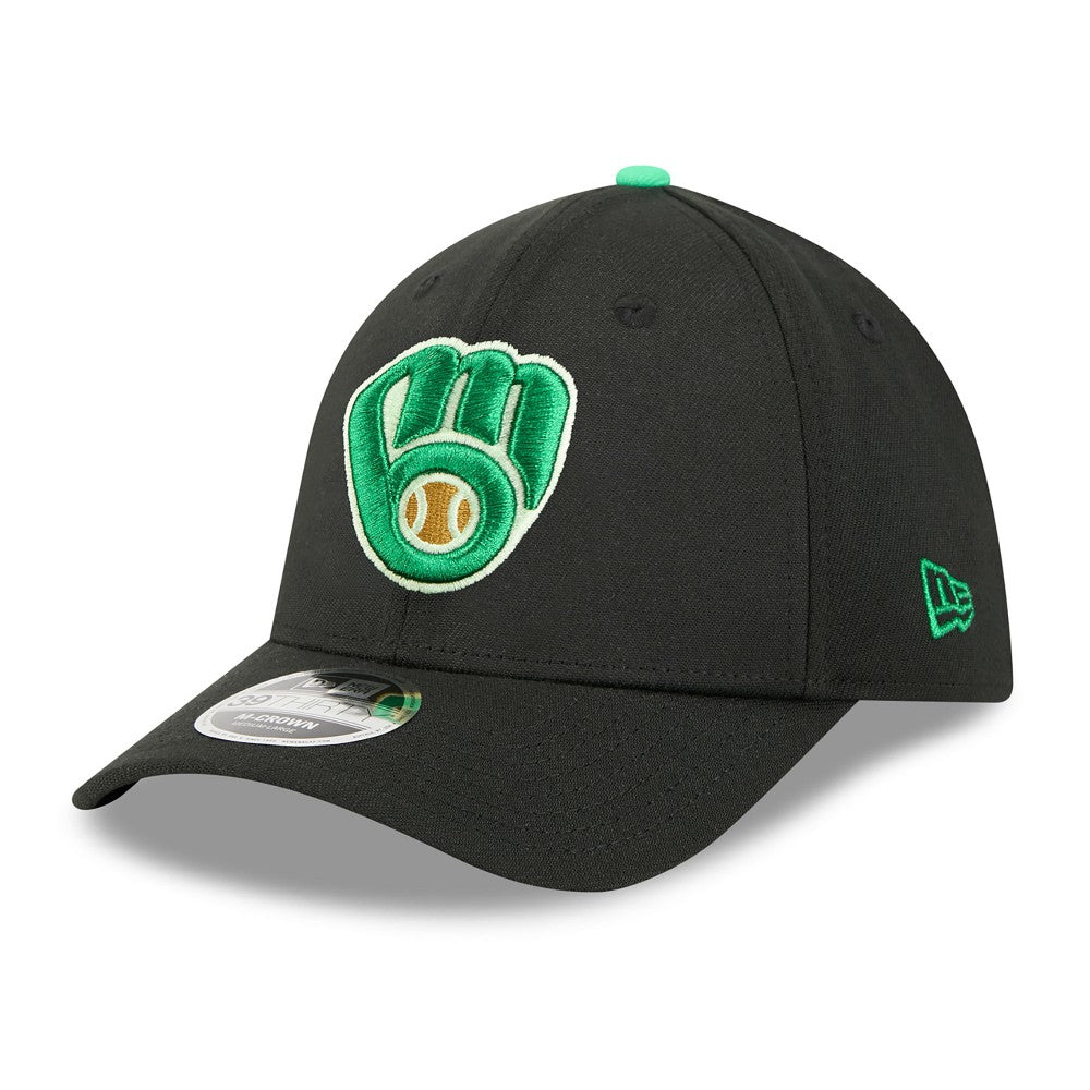 MLB Milwaukee Brewers New Era 2026 St. Patrick's Day 39THIRTY Flex Hat