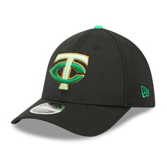 MLB Minnesota Twins New Era 2026 St. Patrick's Day 39THIRTY Flex Hat
