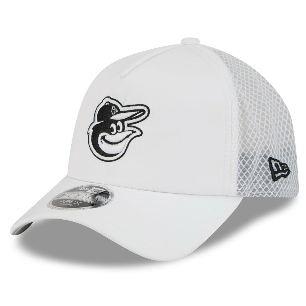 MLB Baltimore Orioles New Era 2026 Batting Practice Apex 9FORTY Adjustable Trucker Hat