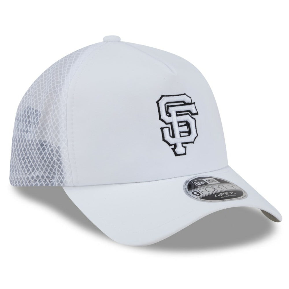 MLB San Francisco Giants New Era 2026 Batting Practice Apex 9FORTY Adjustable Trucker Hat
