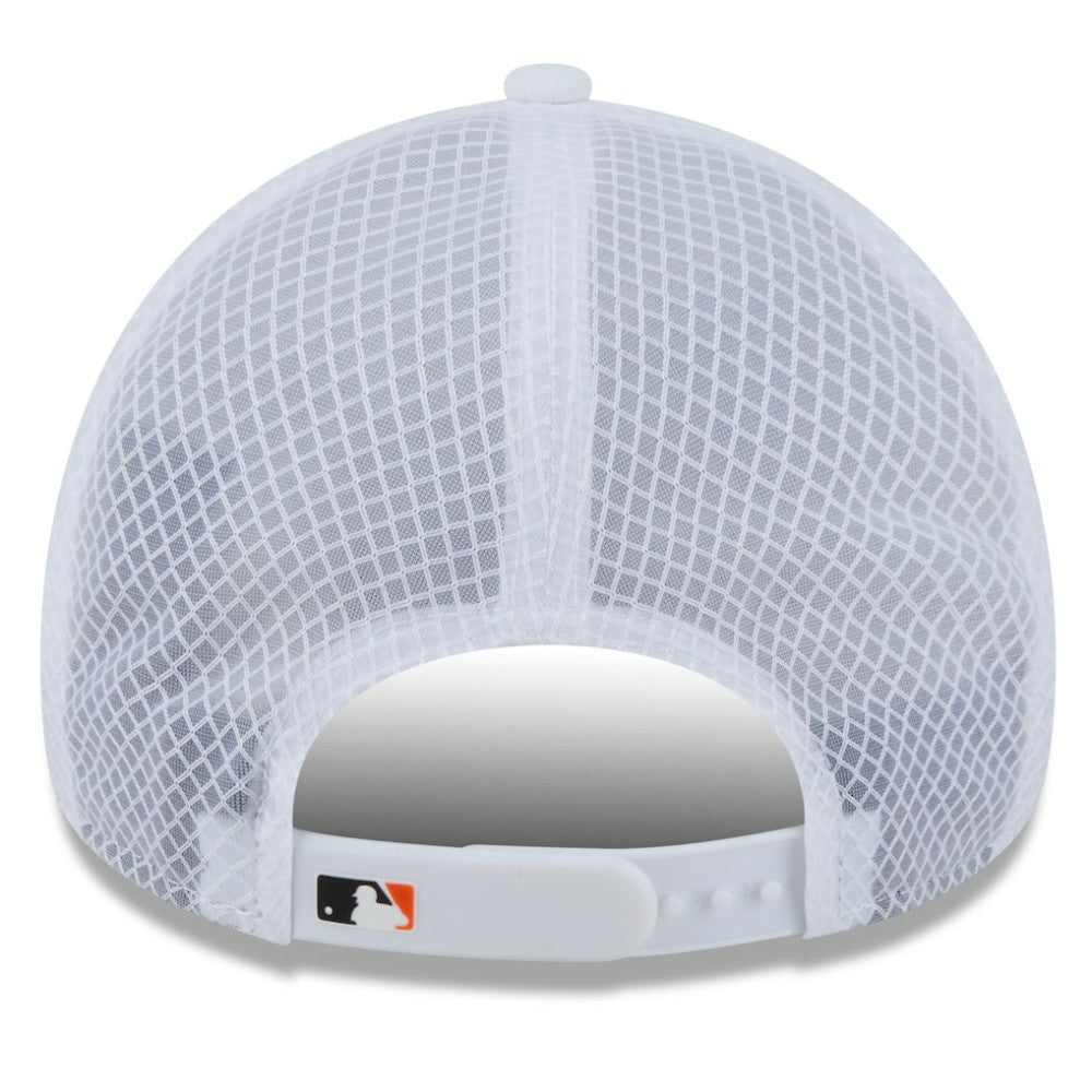 MLB San Francisco Giants New Era 2026 Batting Practice Apex 9FORTY Adjustable Trucker Hat