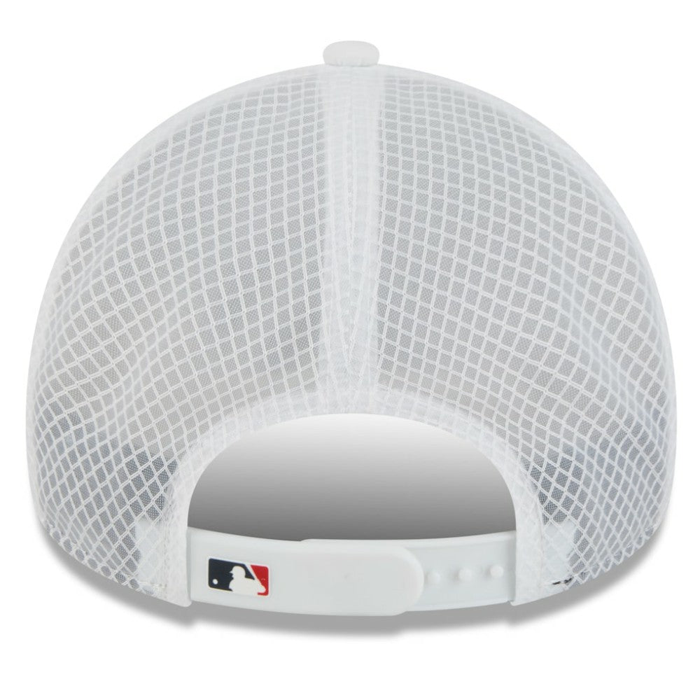 MLB Boston Red Sox New Era 2026 Batting Practice Apex 9FORTY Adjustable Trucker Hat
