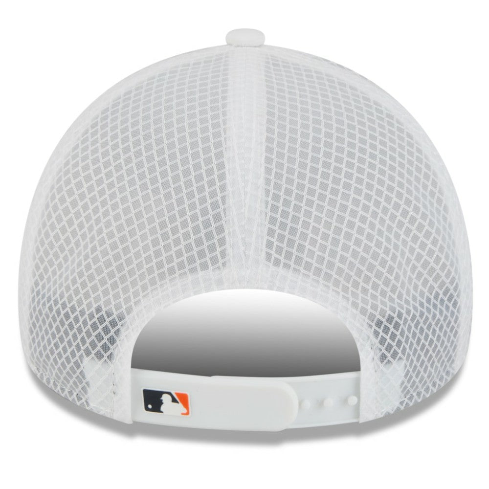 MLB Houston Astros New Era 2026 Batting Practice Apex 9FORTY Adjustable Trucker Hat
