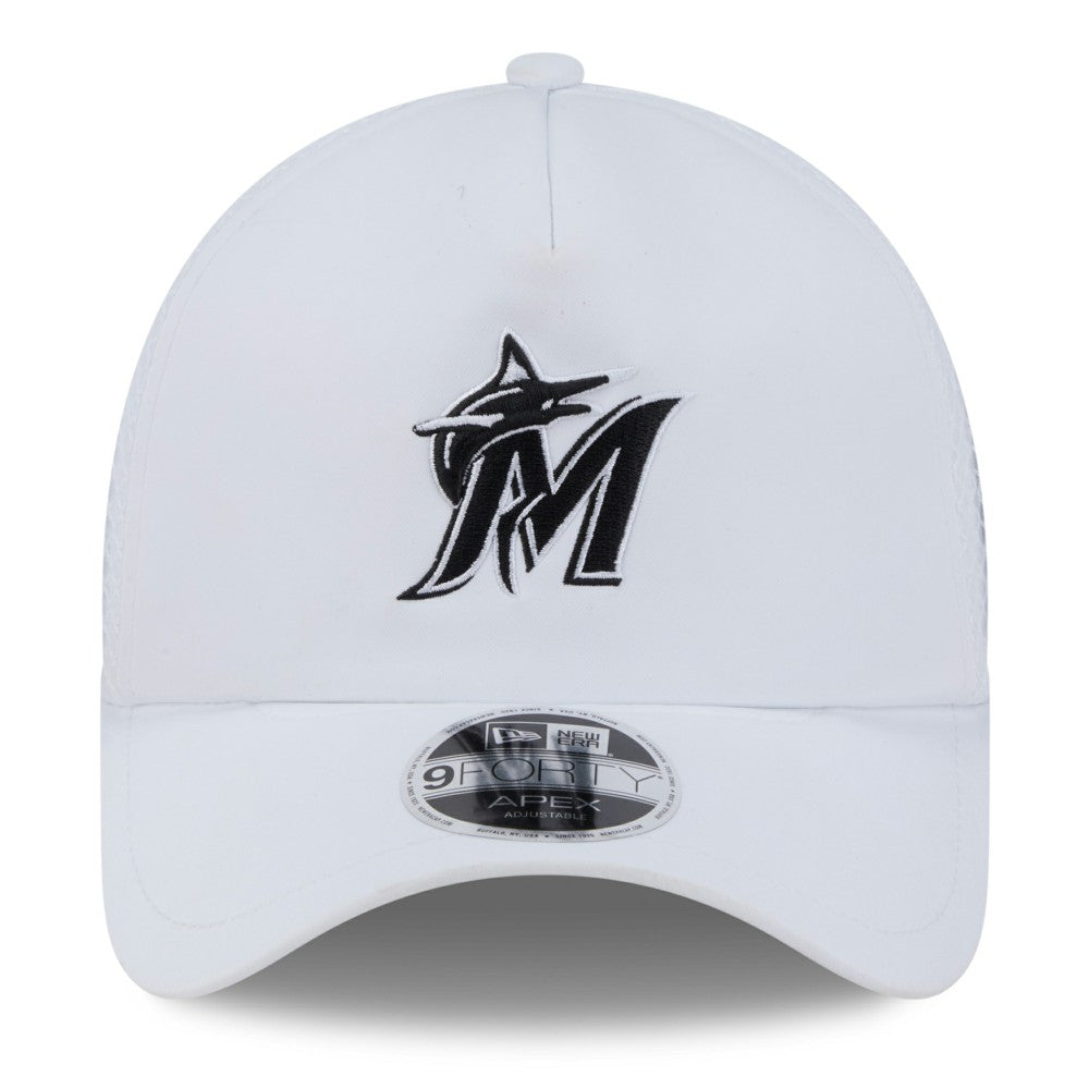 MLB Miami Marlins New Era 2026 Batting Practice Apex 9FORTY Adjustable Trucker Hat