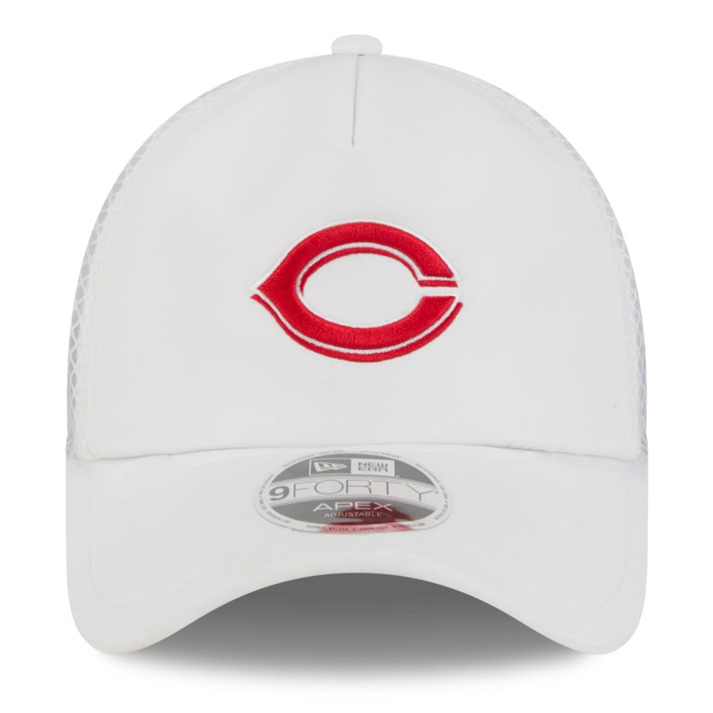 MLB Cincinnati Reds New Era 2026 Batting Practice Apex 9FORTY Adjustable Trucker Hat