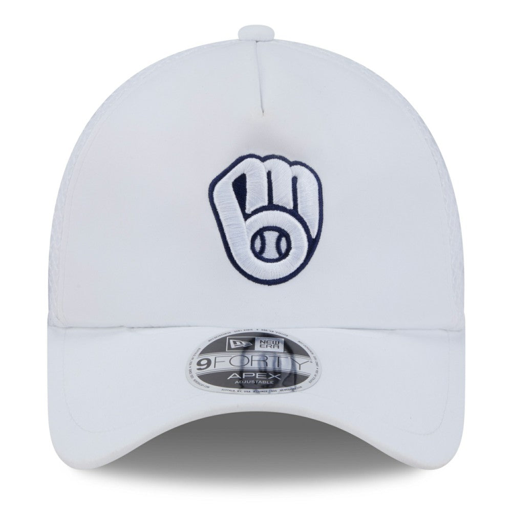 MLB Milwaukee Brewers New Era 2026 Batting Practice Apex 9FORTY Adjustable Trucker Hat