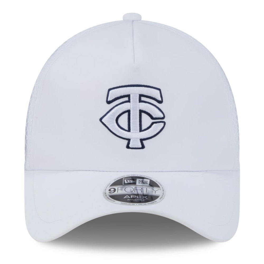 MLB Minnesota Twins New Era 2026 Batting Practice Apex 9FORTY Adjustable Trucker Hat