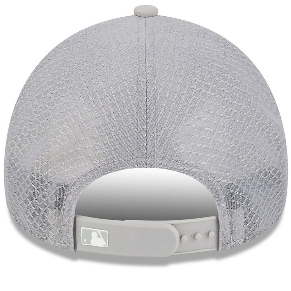 MLB New York Yankees New Era 2026 Batting Practice Apex 9FORTY Adjustable Trucker Hat