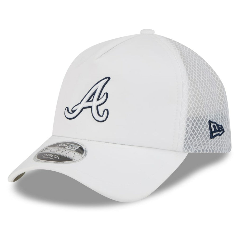 MLB Atlanta Braves New Era 2026 Batting Practice Apex 9FORTY Adjustable Trucker Hat