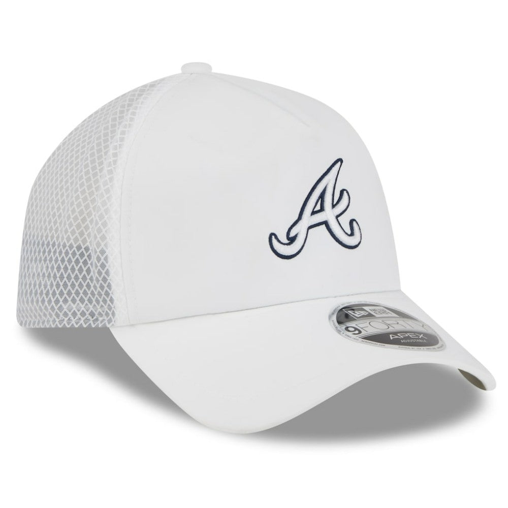 MLB Atlanta Braves New Era 2026 Batting Practice Apex 9FORTY Adjustable Trucker Hat