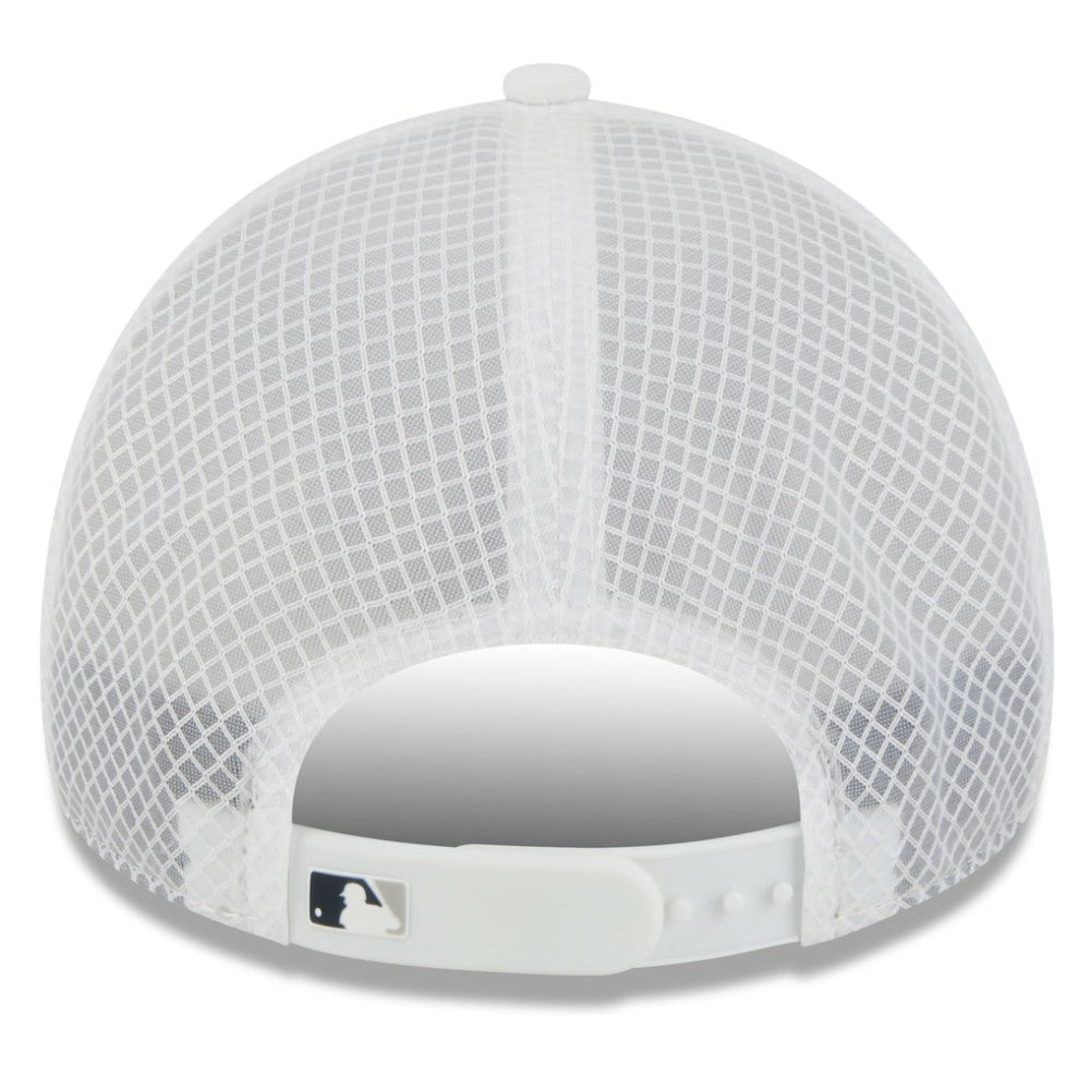 MLB New York Yankees New Era 2026 Batting Practice Apex 9FORTY Adjustable Trucker Hat
