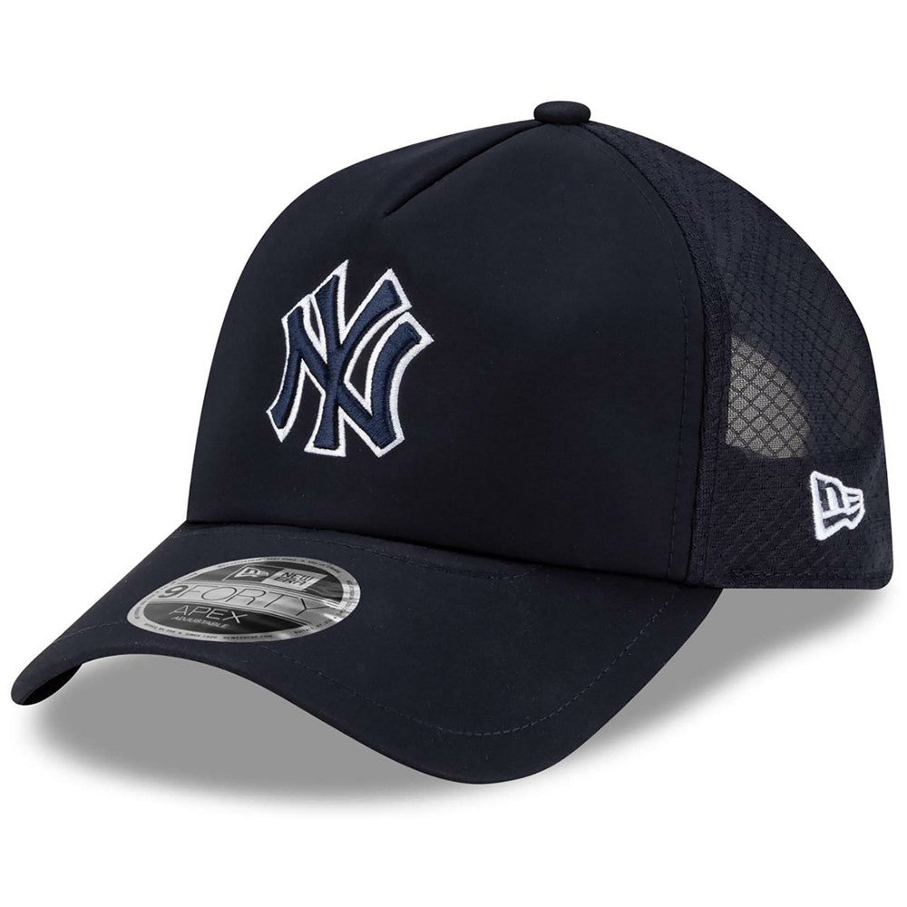 MLB New York Yankees New Era 2026 Batting Practice Apex 9FORTY Adjustable Trucker Hat