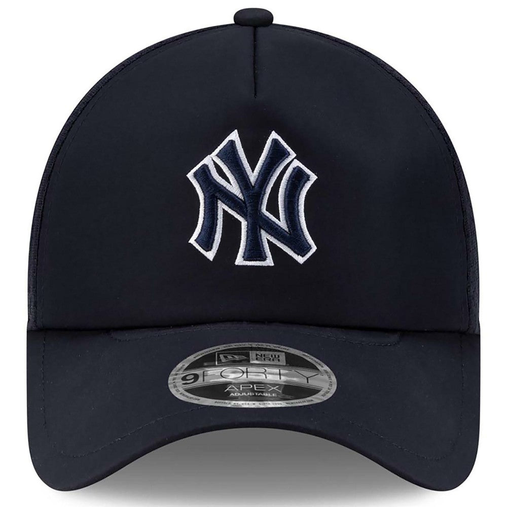 MLB New York Yankees New Era 2026 Batting Practice Apex 9FORTY Adjustable Trucker Hat