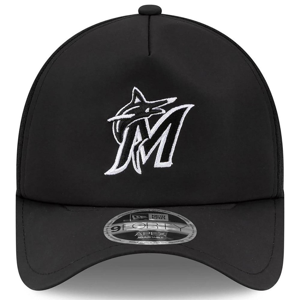 MLB Miami Marlins New Era 2026 Batting Practice Apex 9FORTY Adjustable Trucker Hat
