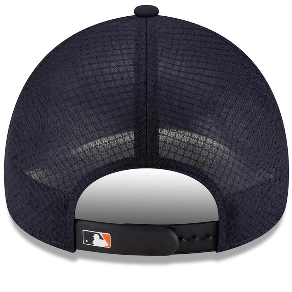 MLB Houston Astros New Era 2026 Batting Practice Apex 9FORTY Adjustable Trucker Hat
