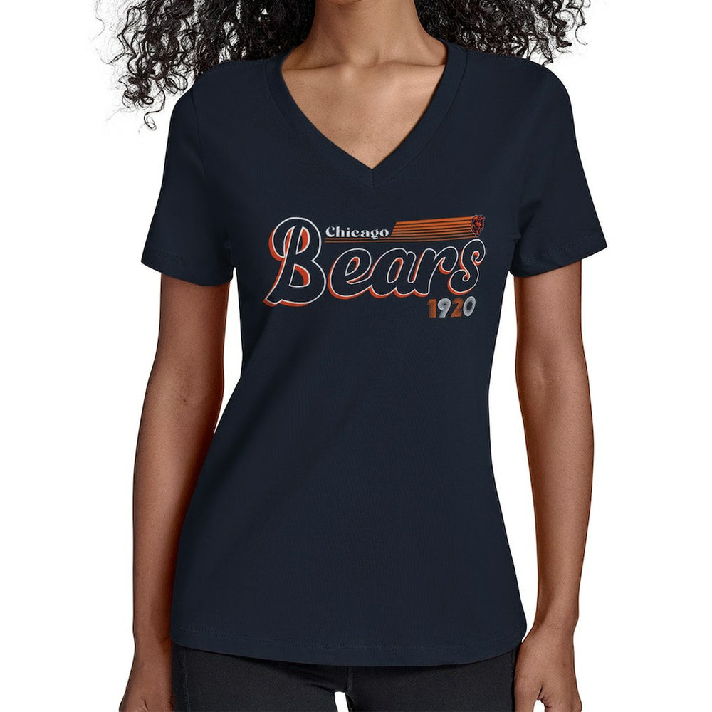 Starter Women's Groovy Script V-Neck T-Shirt - Chicago Bears
