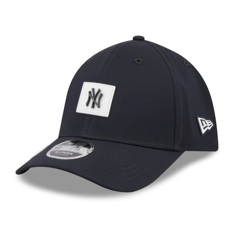 MLB New York Yankees New Era 2026 Clubhouse M-Crown 39THIRTY Flex Hat
