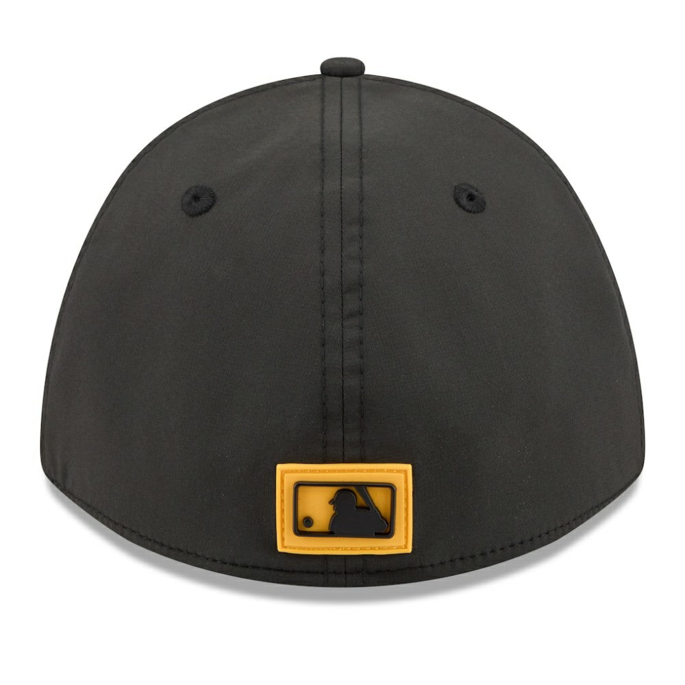 MLB Pittsburgh Pirates New Era 2026 Clubhouse M-Crown 39THIRTY Flex Hat