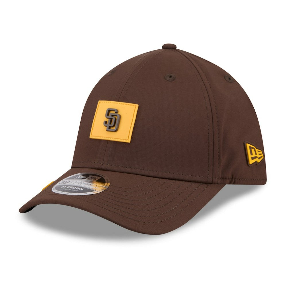 MLB San Diego Padres New Era 2026 Clubhouse M-Crown 39THIRTY Flex Hat