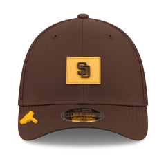 MLB San Diego Padres New Era 2026 Clubhouse M-Crown 39THIRTY Flex Hat
