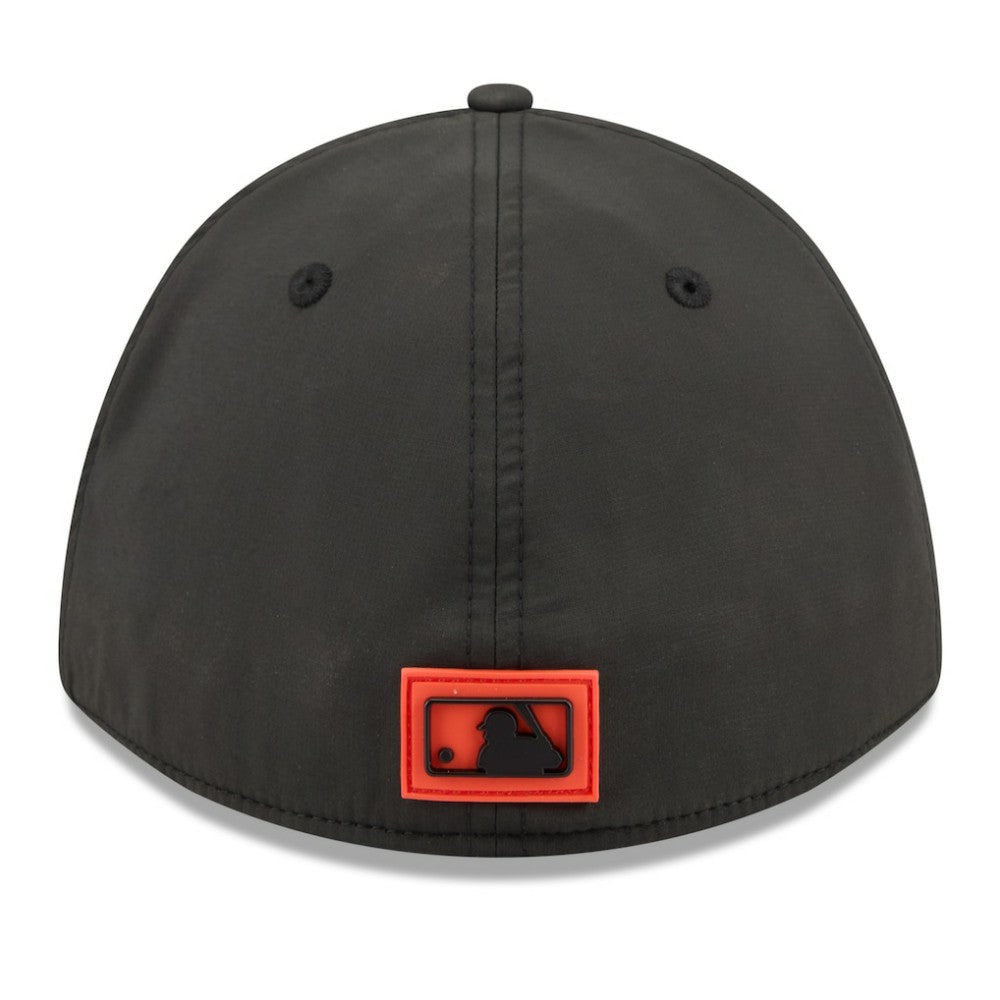 MLB San Francisco Giants New Era 2026 Clubhouse M-Crown 39THIRTY Flex Hat