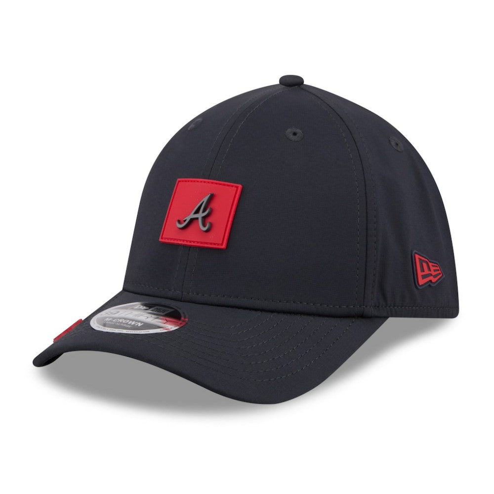 MLB Atlanta Braves New Era 2026 Clubhouse M-Crown 39THIRTY Flex Hat