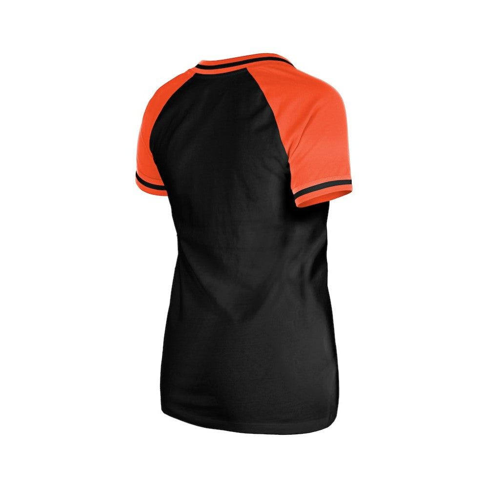 MLB San Francisco Giants New Era Women's Gameday V-Neck T-Shirt