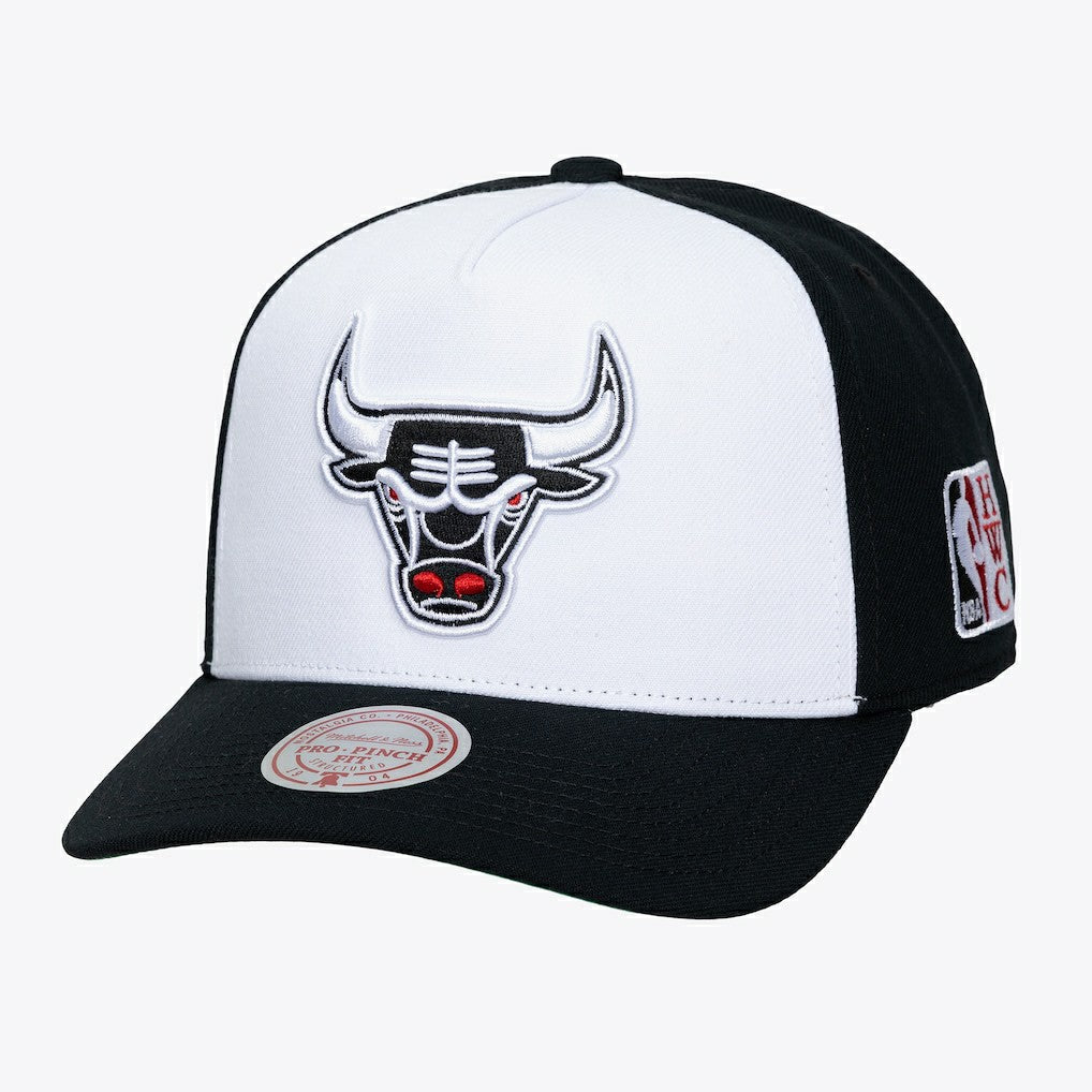 NBA Chicago Bulls Hardwood Classics Legendary Away Pro-Pinch Adjustable Hat