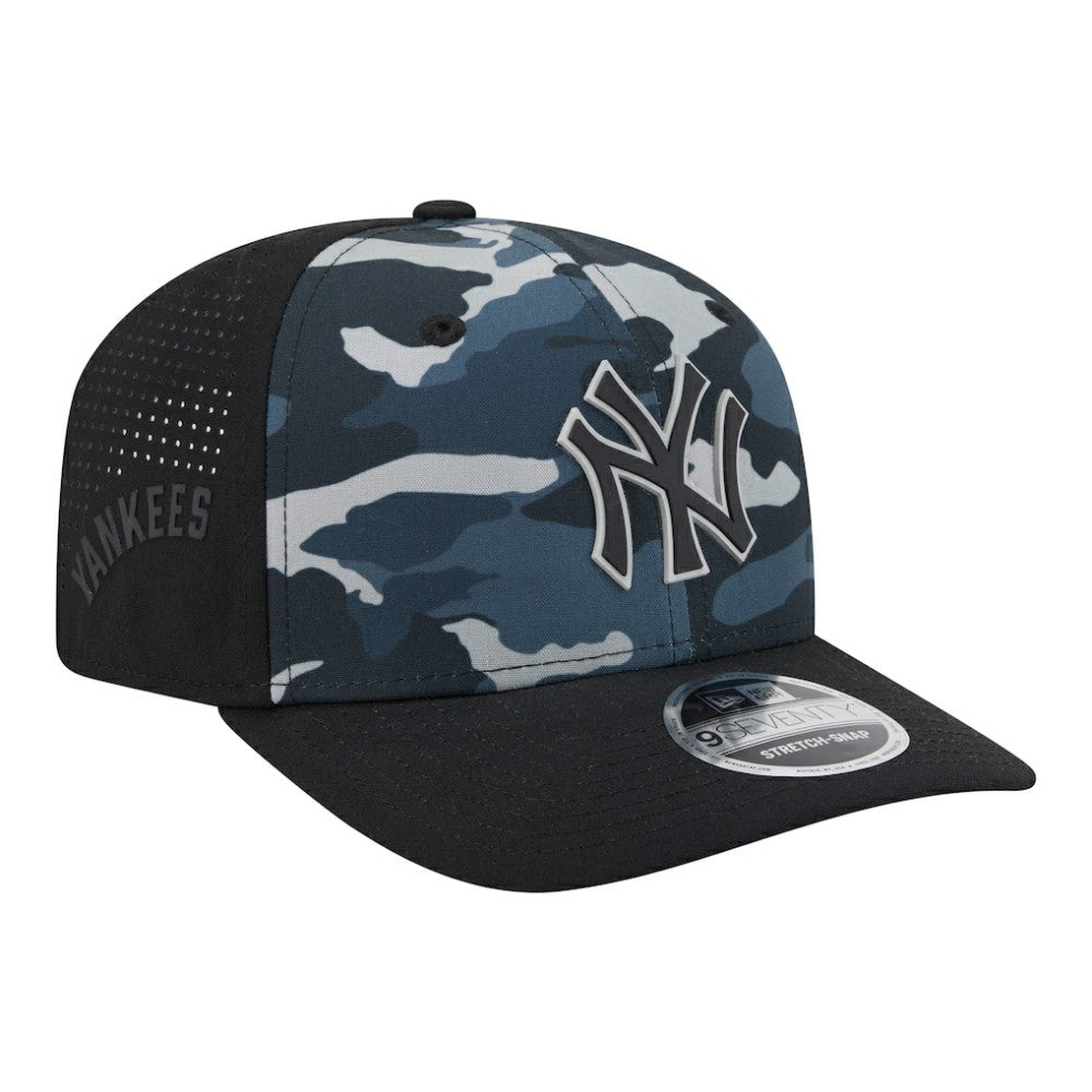 MLB New York Yankees New Era Tonal Camo 9SEVENTY Stretch-Snap Hat