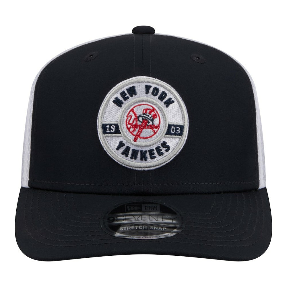 MLB New York Yankees New Era Active 9SEVENTY Adjustable Trucker Hat