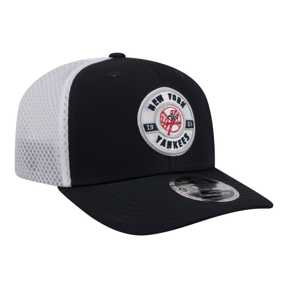 MLB New York Yankees New Era Active 9SEVENTY Adjustable Trucker Hat