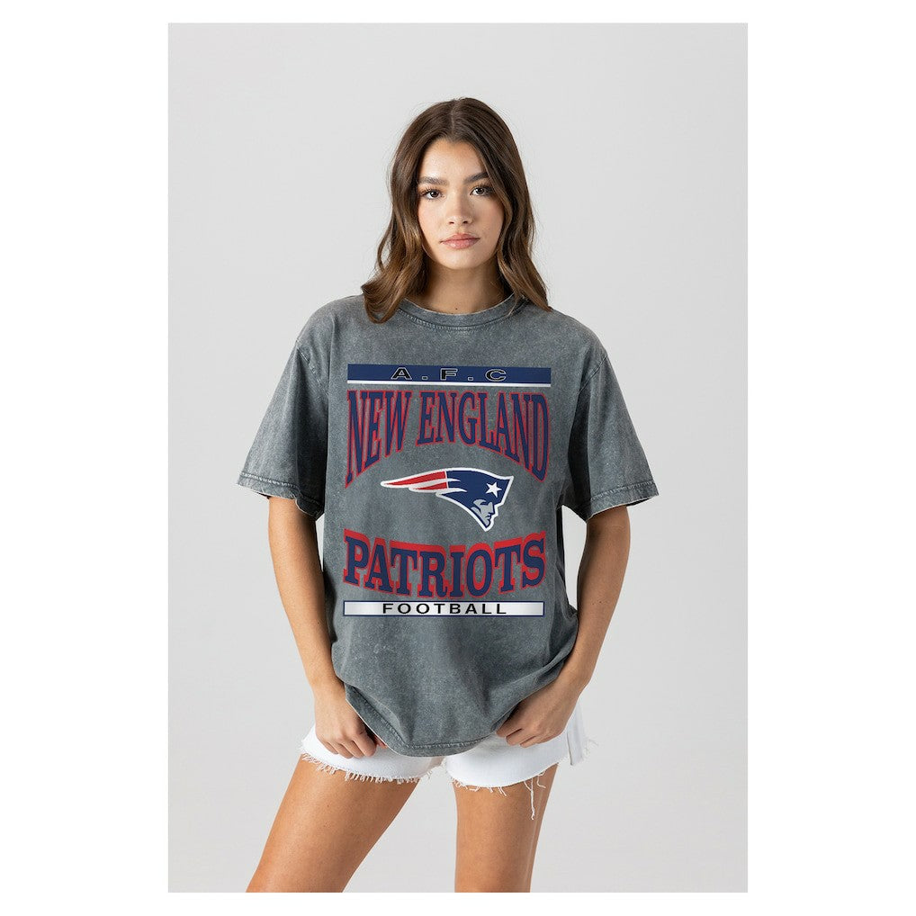 Gameday Couture Women's Oversized Classic Grind Washed T-Shirt - New England Patriots