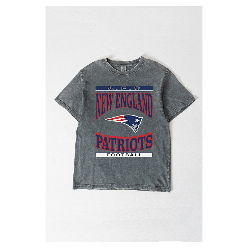 Gameday Couture Women's Oversized Classic Grind Washed T-Shirt - New England Patriots