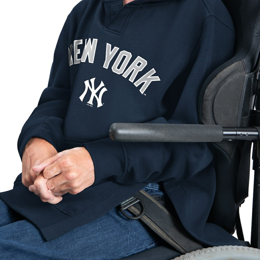 MLB New York Yankees G-III Sports by Carl Banks Adaptive Lockup Fleece Hoodie
