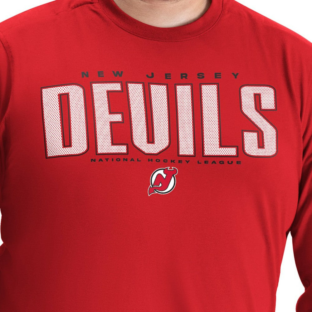 NHL Red New Jersey Devils G-III Sports by Carl Banks Adaptive Mesh Effect Long Sleeve T-Shirt