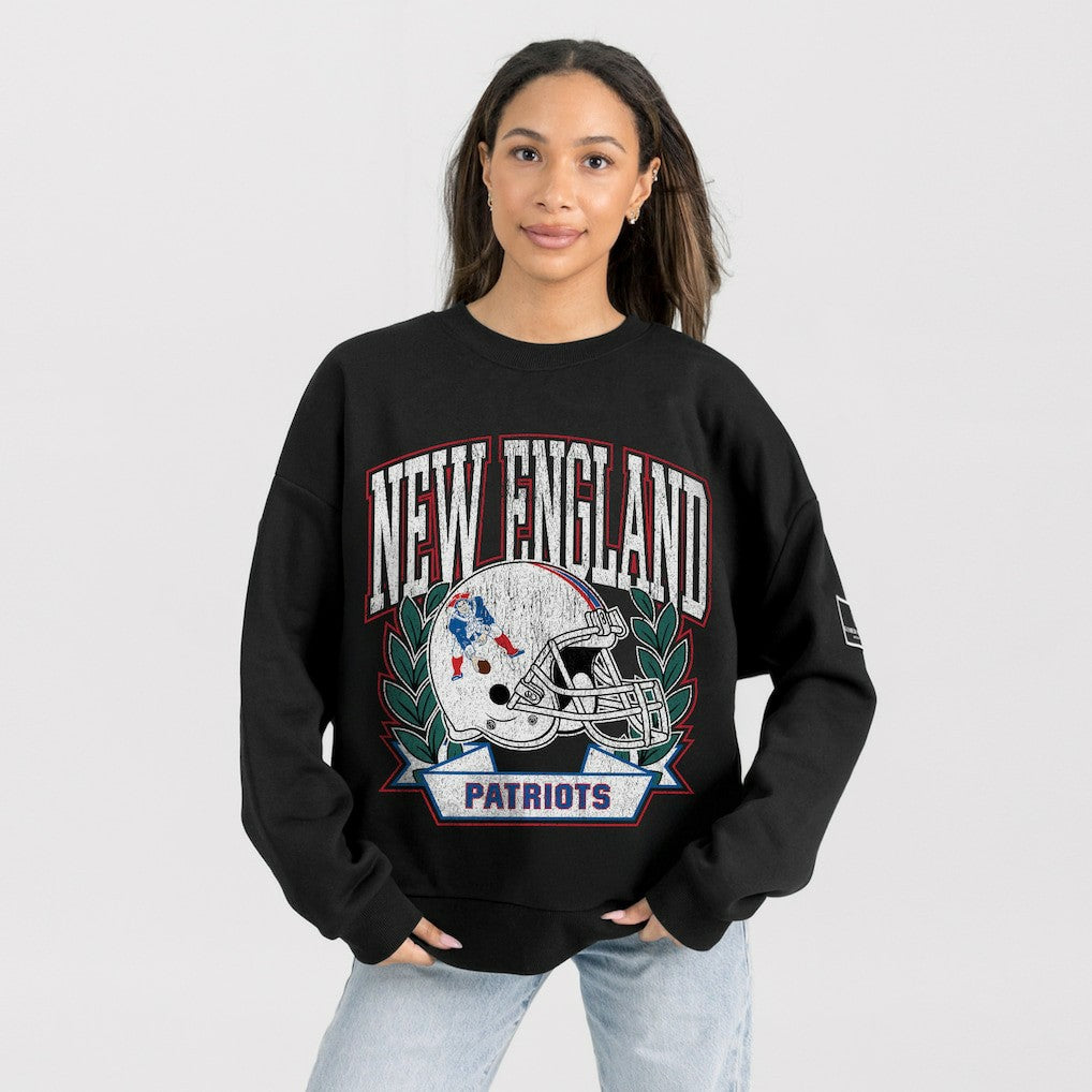 Gameday Couture Women's Oversized Victory Lane Black Label Premium Fleece Sweatshirt - New England Patriots