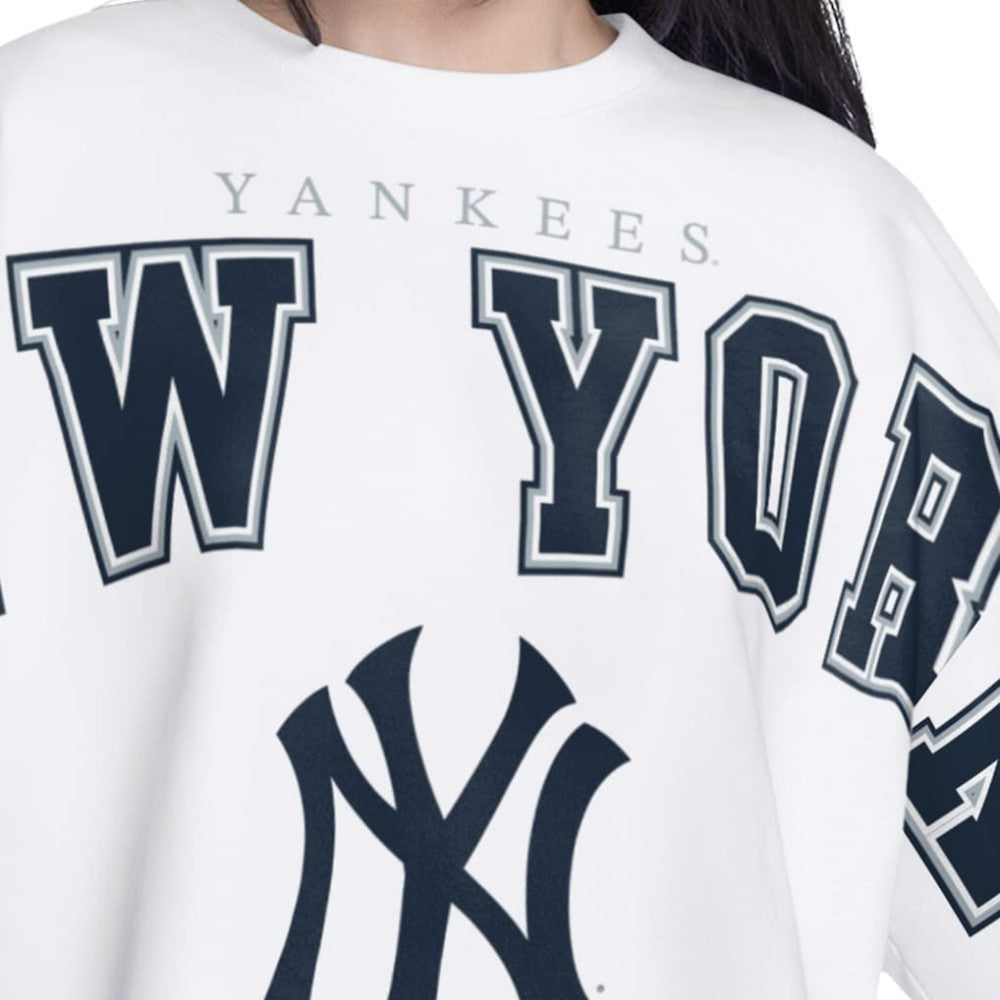 MLB New York Yankees G-III 4Her by Carl Banks Women's Bleachers Cropped Pullover Sweatshirt