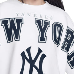MLB New York Yankees G-III 4Her by Carl Banks Women's Bleachers Cropped Pullover Sweatshirt