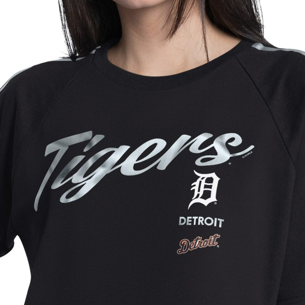 MLB Detroit Tigers G-III 4Her by Carl Banks Women's Classic Play Cropped T-Shirt