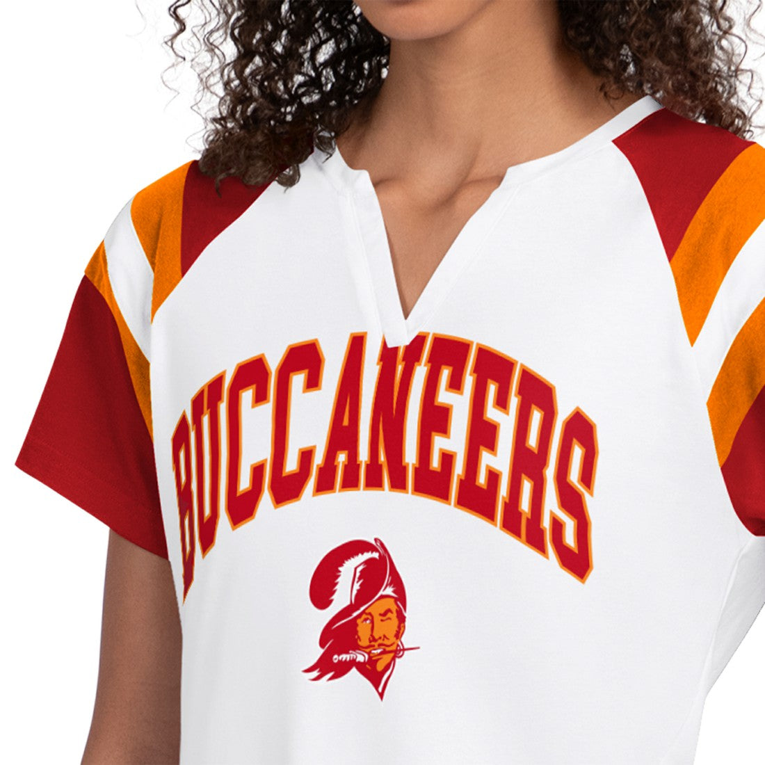 Starter Women's Game On Notch Neck T-Shirt - Tampa Bay Buccaneers