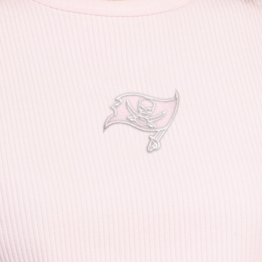 Starter Women's Travel Pastels Cropped Tank - Tampa Bay Buccaneers