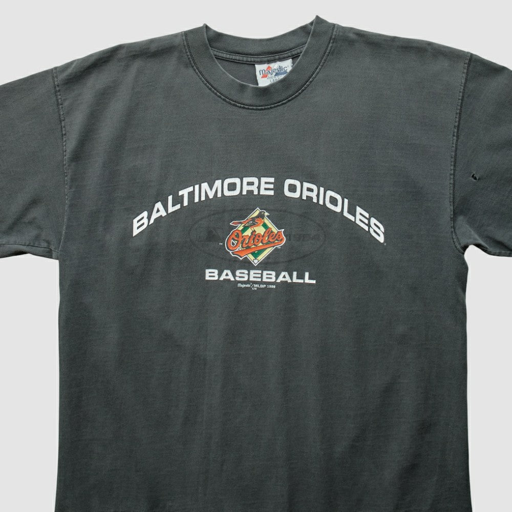 MLB Baltimore Orioles Majestic 1999 T-Shirt