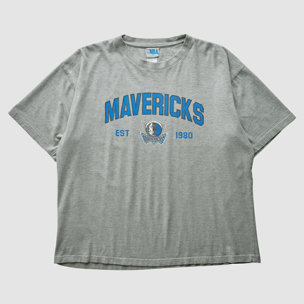 NBA Dallas Mavericks NBA 2000s T-shirt sale