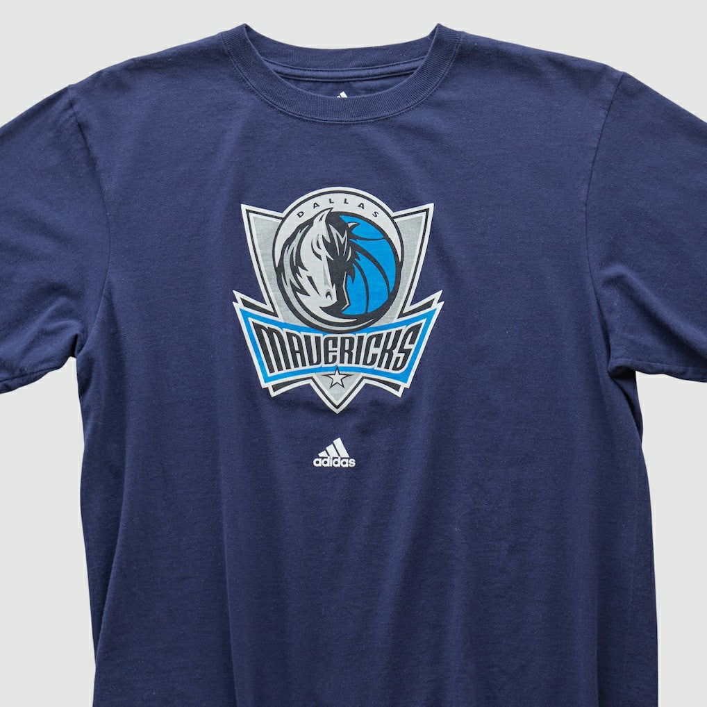 NBA Dallas Mavericks 2000s T-shirt sale